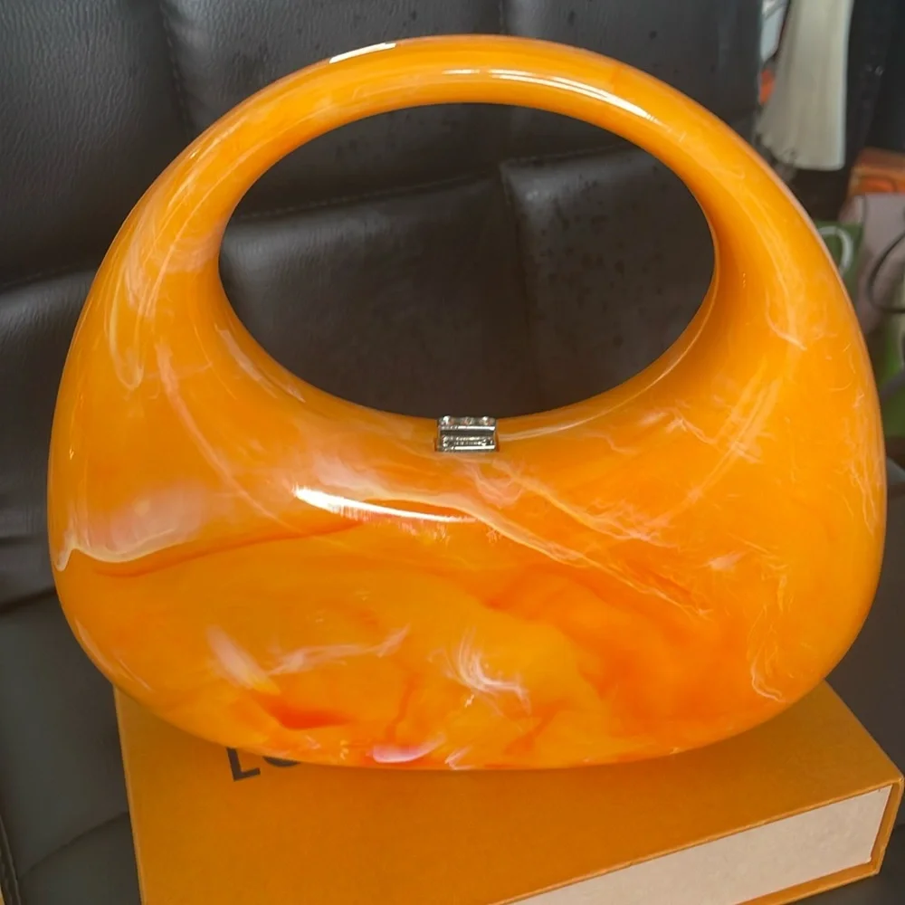 NEW Acrylic Hand Bag w/ KISSLOCK - Picture 1 of 5